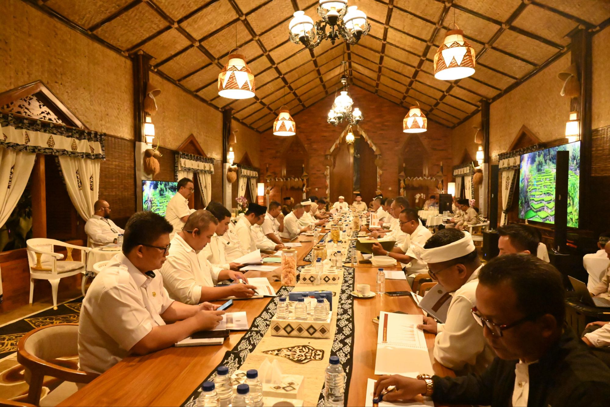 Rapat HAJI di Lembur Pakuan.