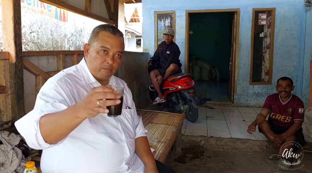 Kopi Hitam di Sela Monitoring Hibah: Catatan dari Sukawening dan Karangtengah, Garut