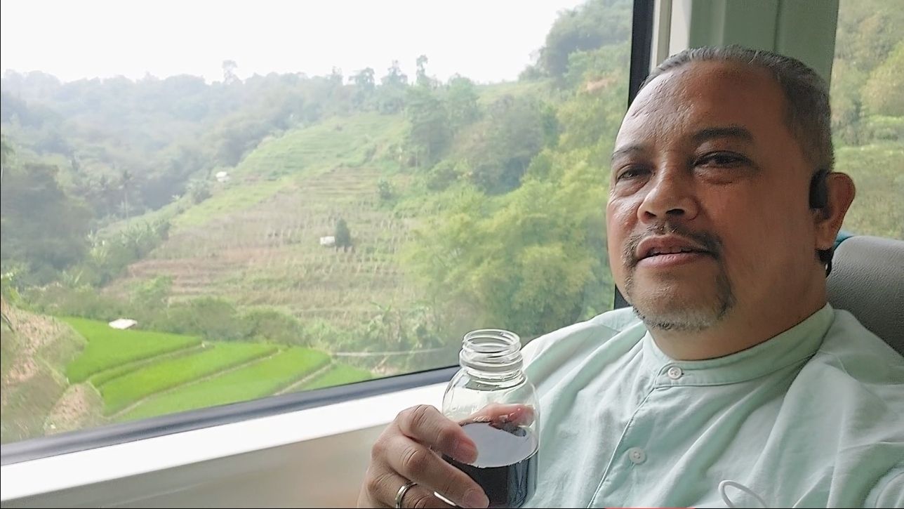 Nikmati 2 Kopi di KA Harina